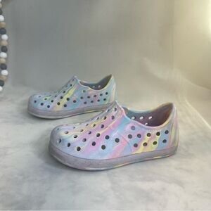 Cat & Jack Blue and Pink Water Shoes with Playful Design size 7